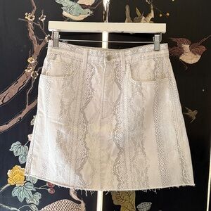 🐍🐍Joe's Jeans White Snakeskin Print Skirt🐍🐍